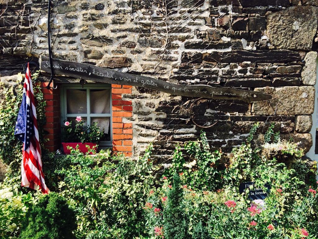 Bed and Breakfast Ferme De La Gortiere Le Teilleul Exterior foto