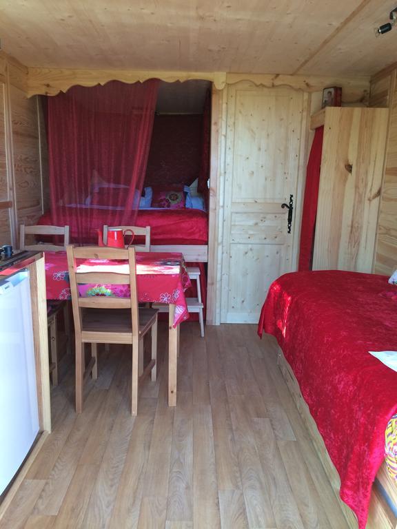 Bed and Breakfast Ferme De La Gortiere Le Teilleul Habitación foto