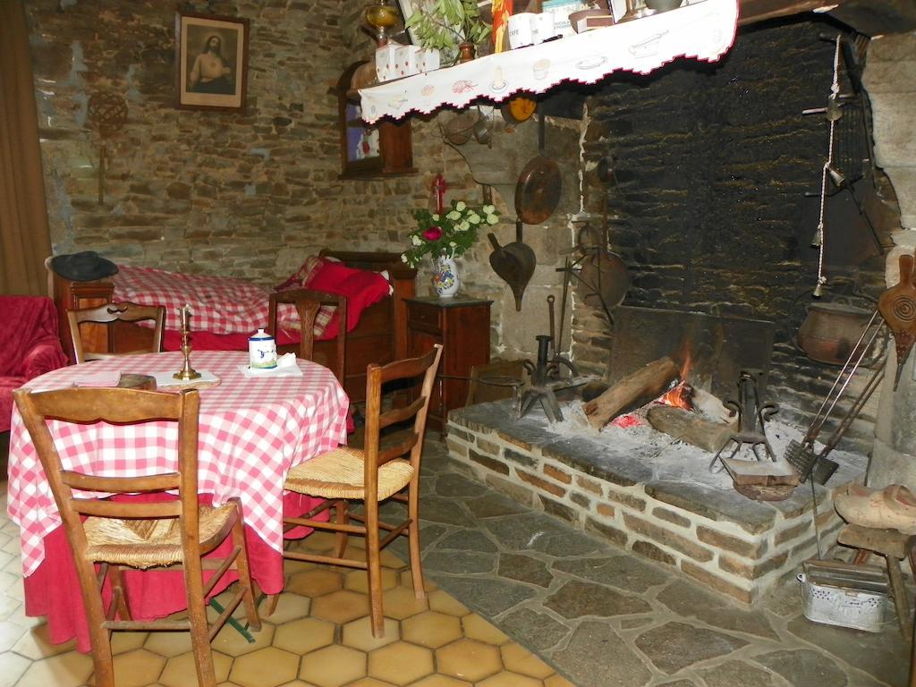 Bed and Breakfast Ferme De La Gortiere Le Teilleul Exterior foto